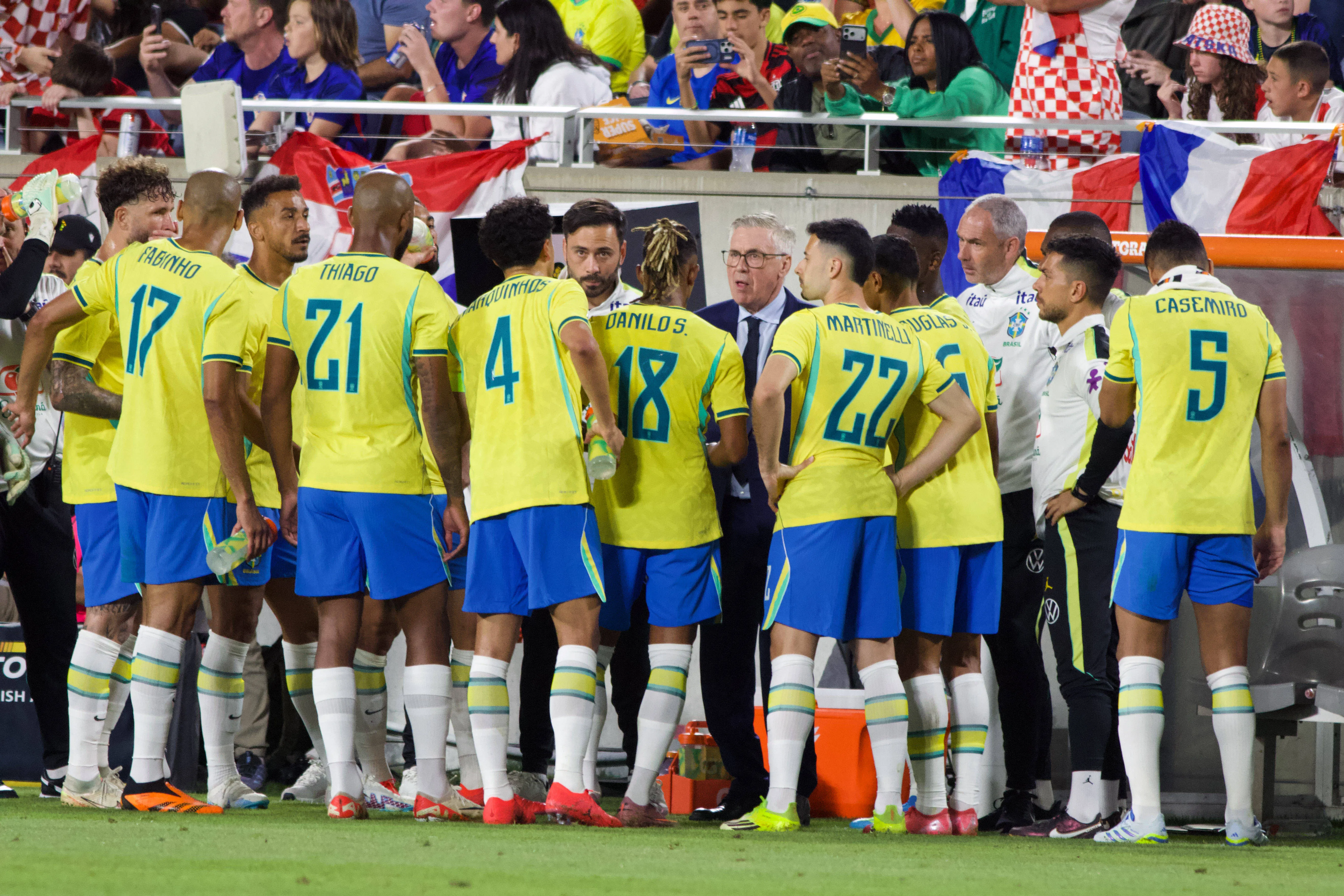 Carlo Ancelotti and his Brazil squad vs Croatia