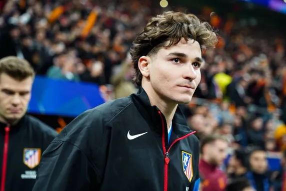Latest transfer news today: Arsenal given Alvarez boost as Spurs close in on Man City star