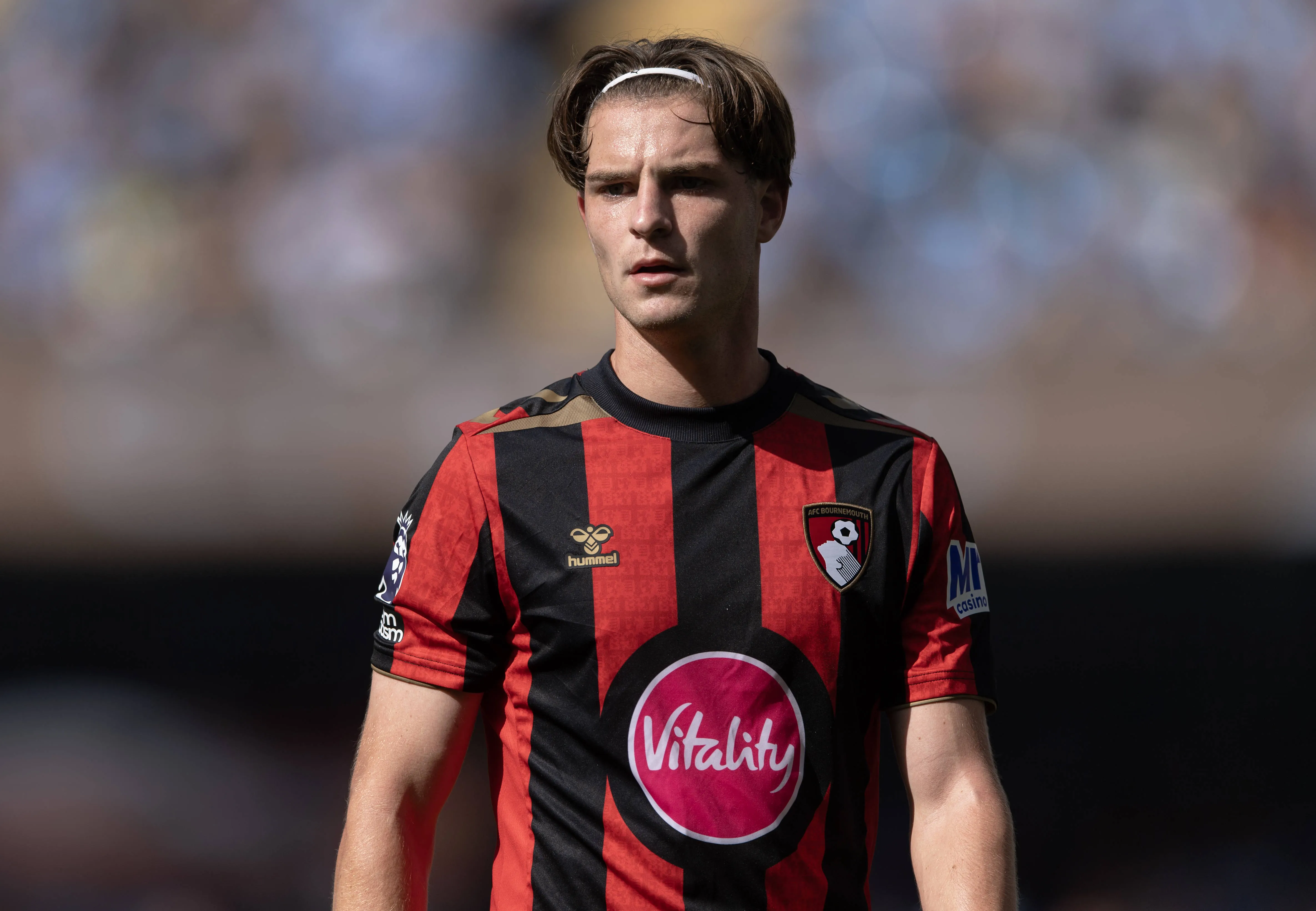 Latest transfer news today: Chelsea eye late Enzo Fernandez replacement as Arsenal target &pound;42m winger