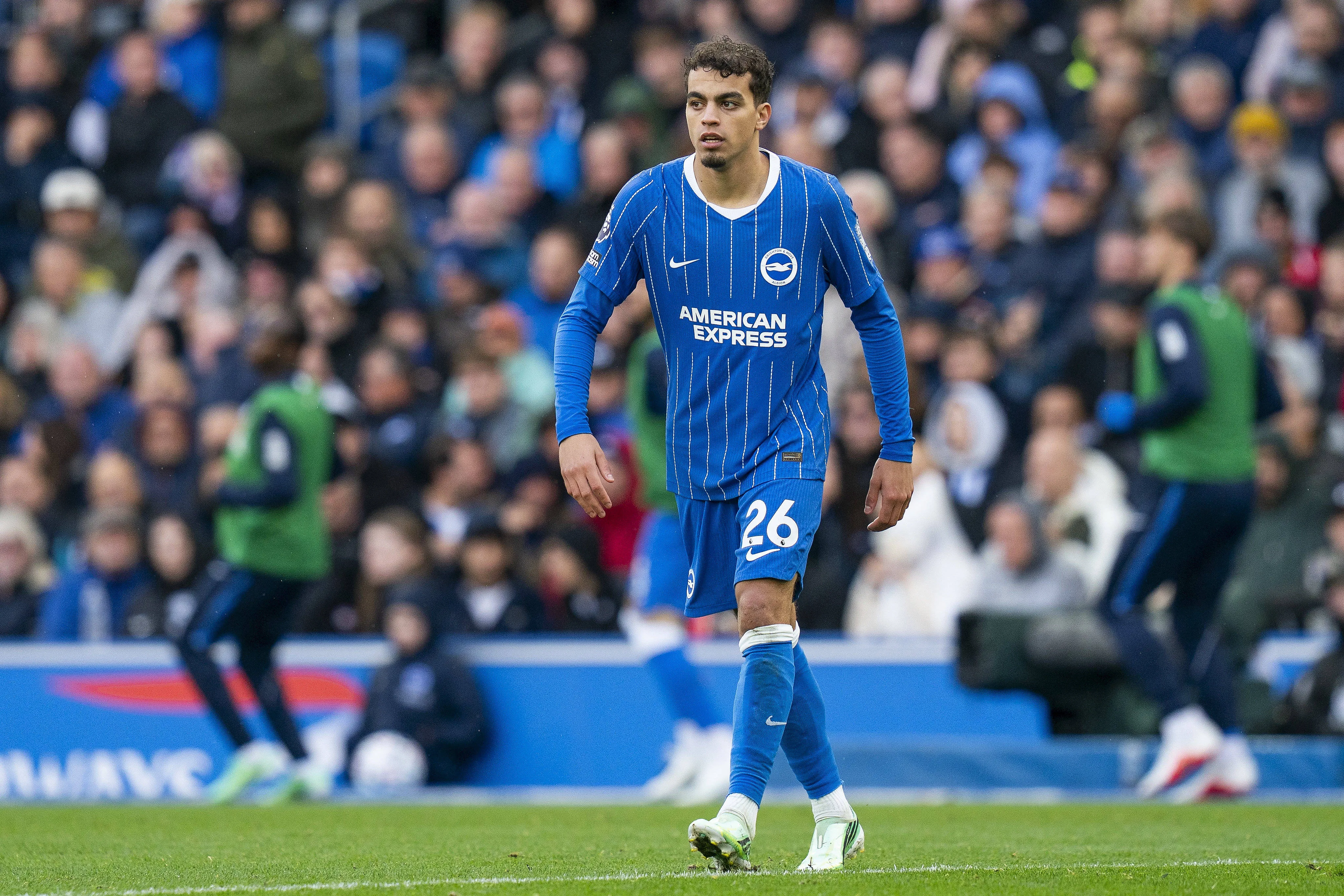 Latest transfer news today: Arsenal eye &lsquo;next Dimitar Berbatov&rsquo;, Chelsea plot move for rival midfielder