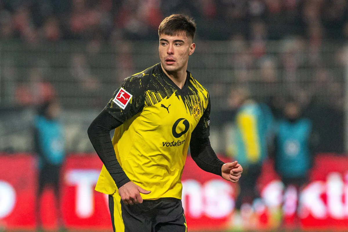 Chelsea transfer news: Blues send Anselmino to Strasbourg in defender swap