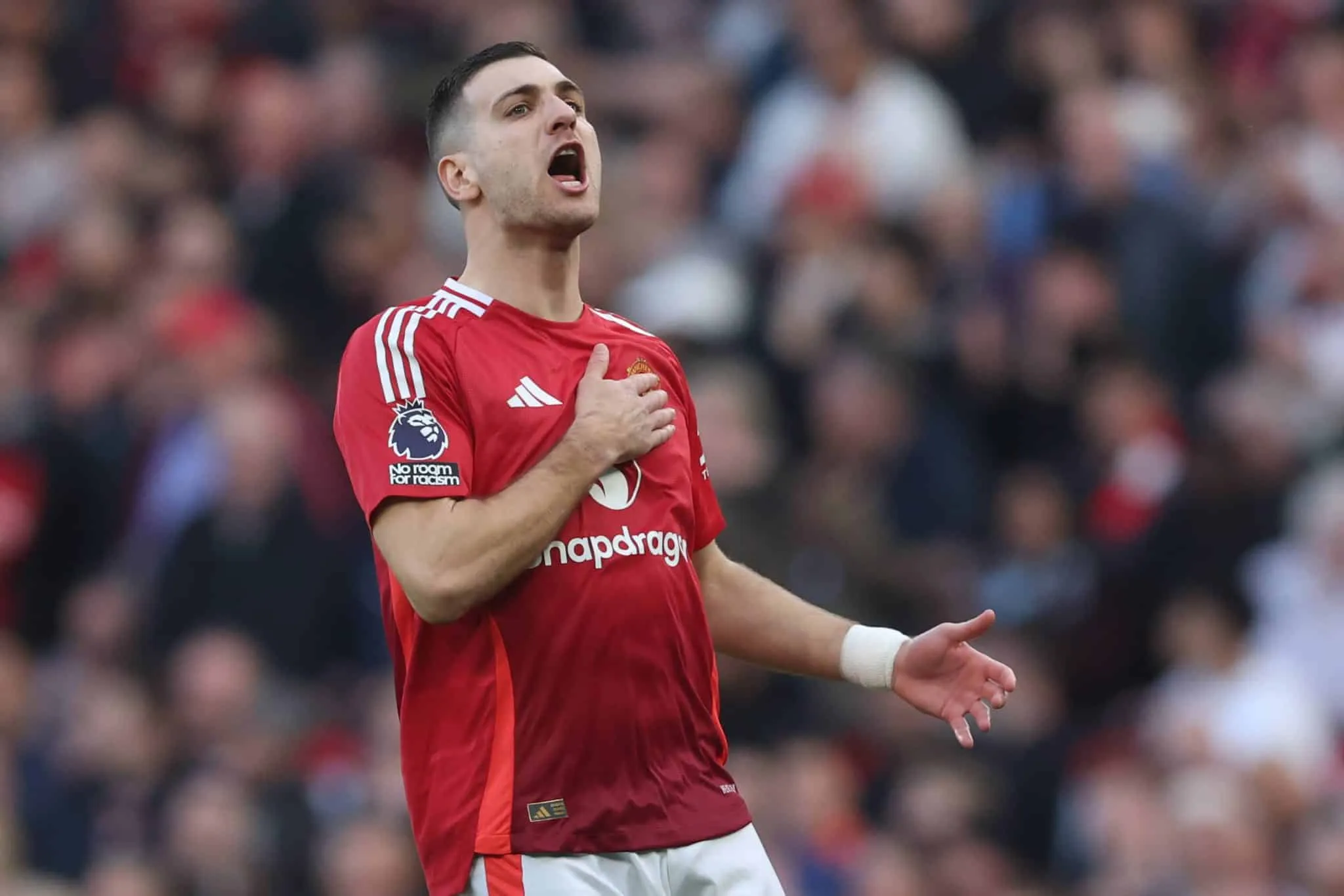 Dalot Bayern transfer to derail Real Madrid plans? Whisper+ verdict