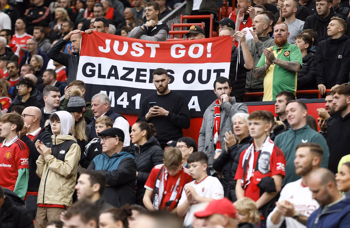 Manchester United fans protest