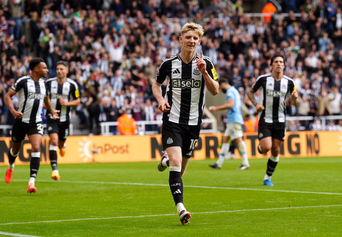 Anthony Gordon Newcastle contract: The England winger will become the club's best-paid player