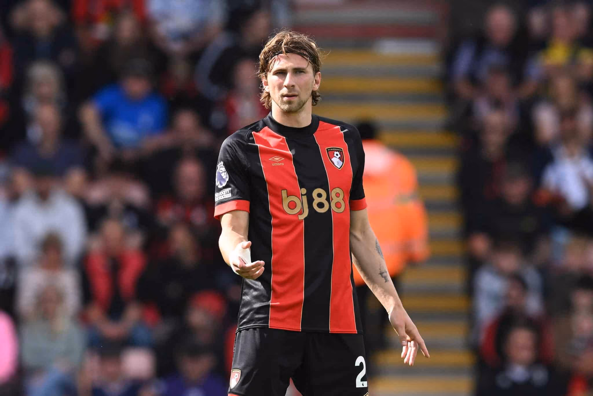 Today&rsquo;s Best Transfer Gossip & Rumours with Whispers Five: PSG in advanced talks to sign PL defender