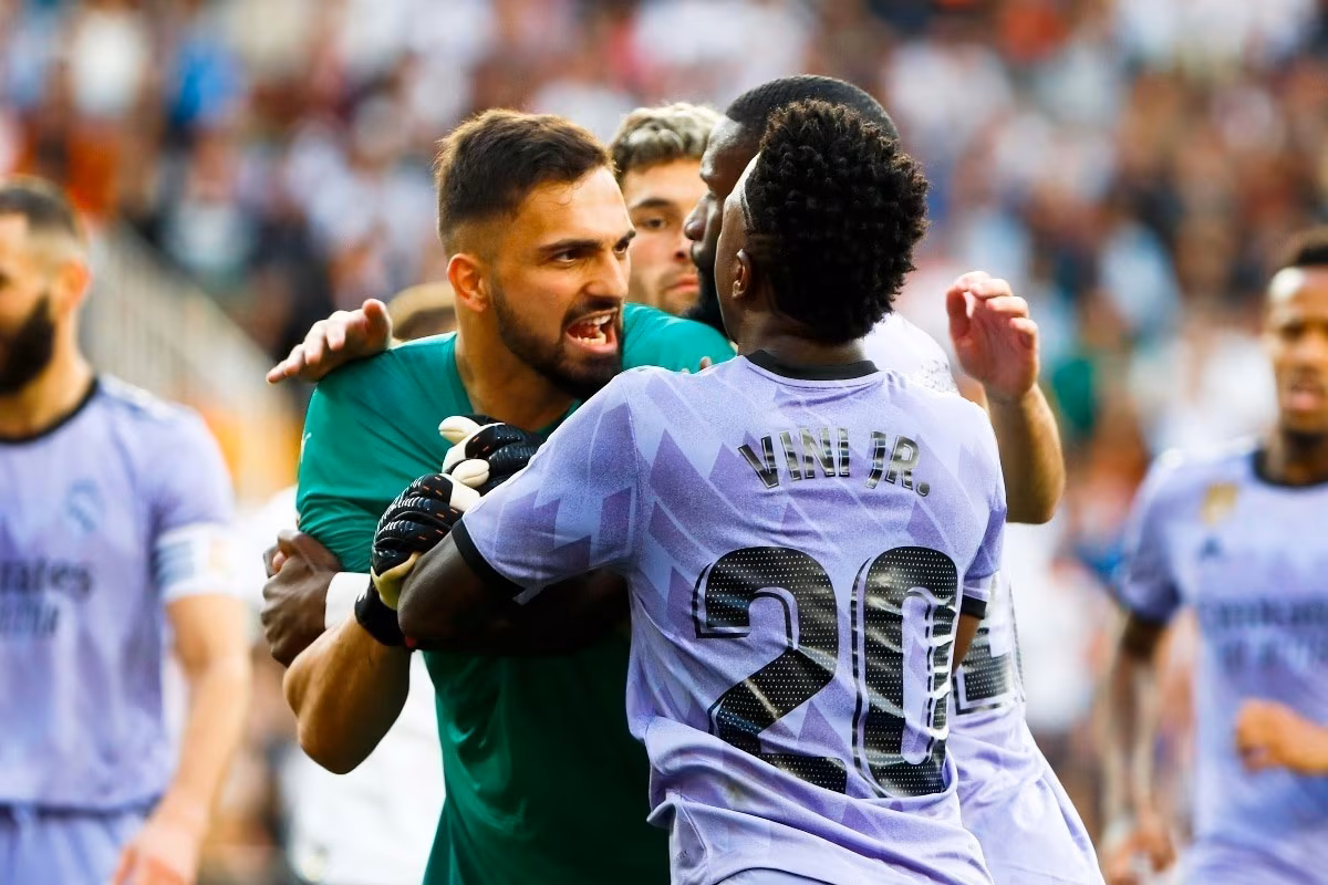 Vinicius vs Valencia