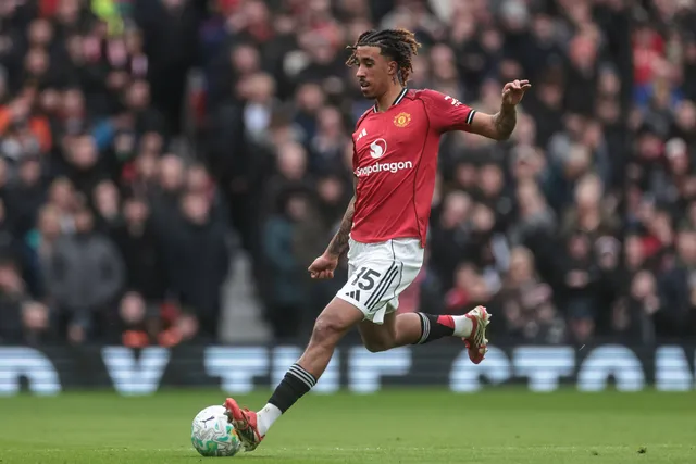 Leny Yoro Manchester United