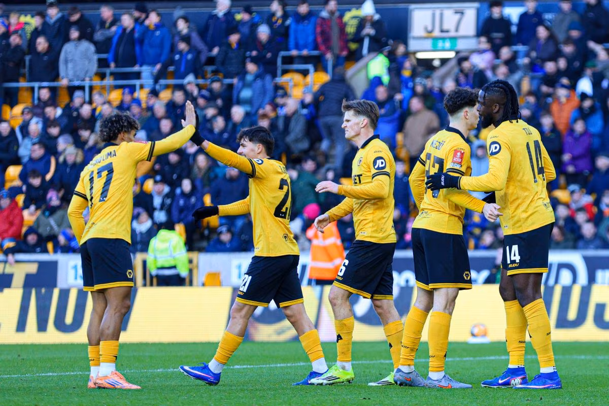 Grimsby Town vs Wolverhampton Wanderers prediction, odds & betting tips &ndash; 15/02/2026