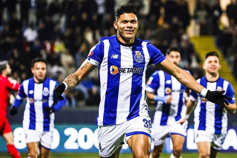 Evanilson player to watch