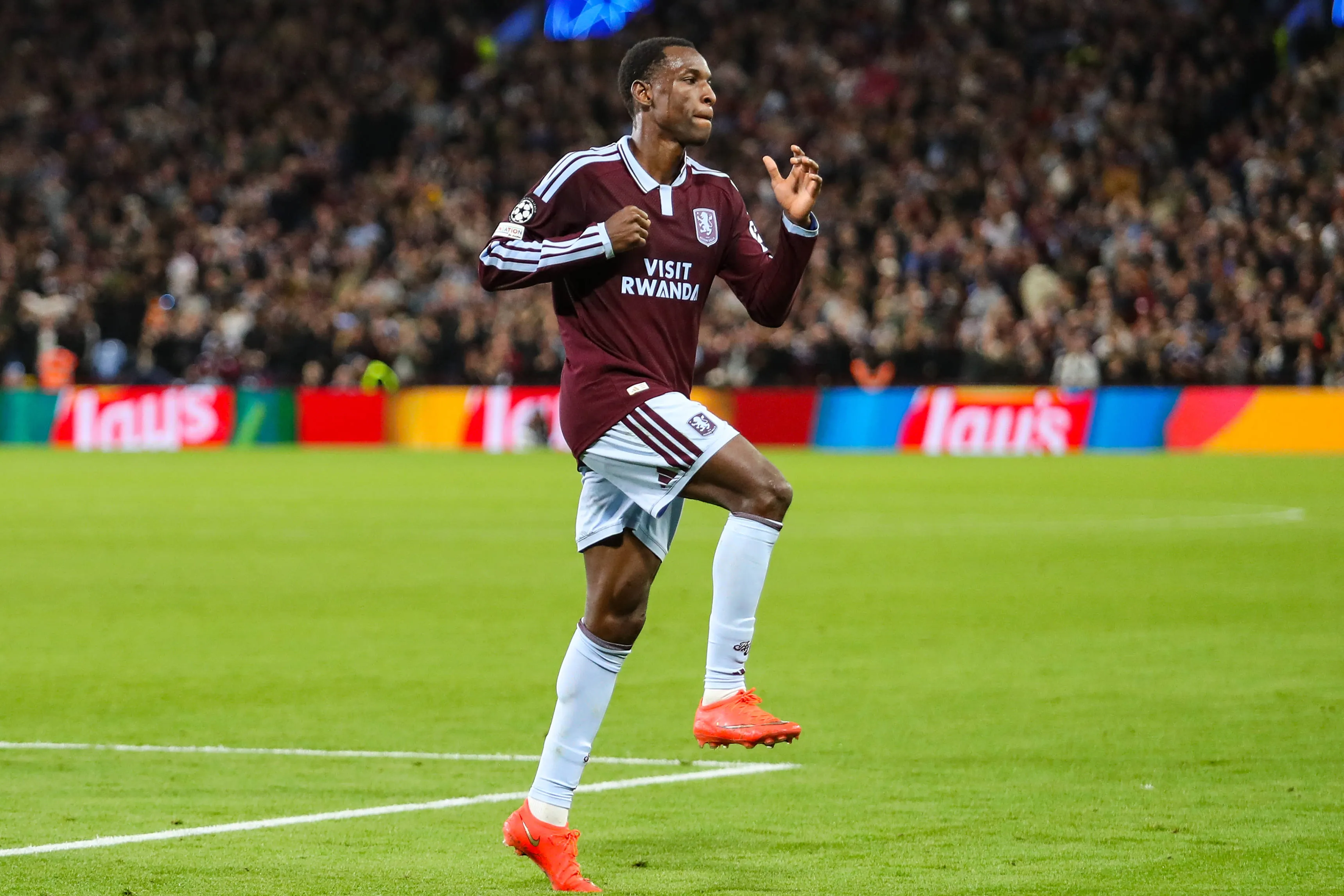 Nicolas Jackson of Aston Villa scores and celebrates