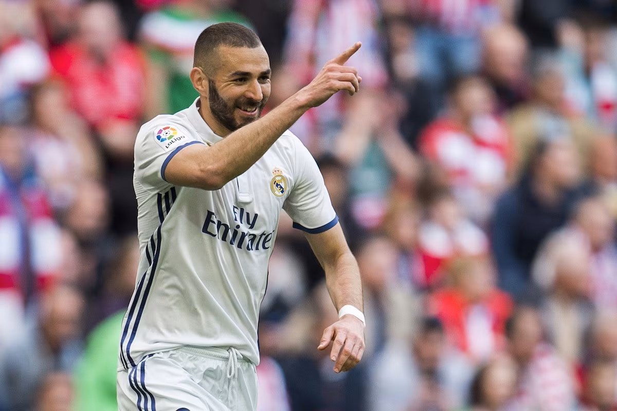 Karim Benzema of Real Madrid celebrates after scoring goal during the La Liga match between Athletic Club Bilbao