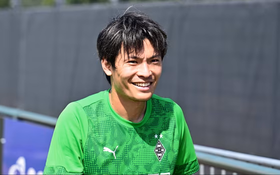 Shuto Machino of Monchengladbach 
