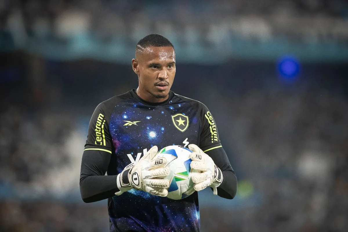 Manchester United transfer news: Red Devils eye Brazilian goalkeeper?