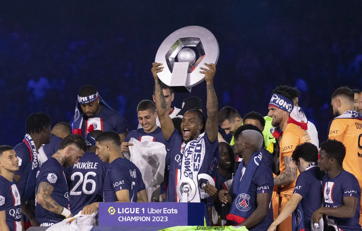 PSG win Ligue 1