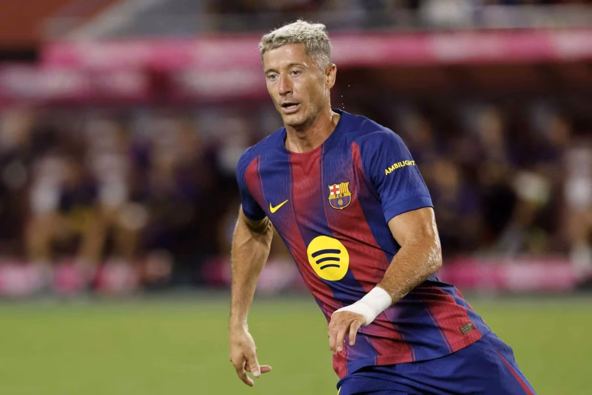 Robert Lewandowski player to watch