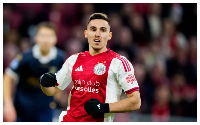 Oscar Gloukh in action for Ajax || Credit - IMAGO / Pro Shots