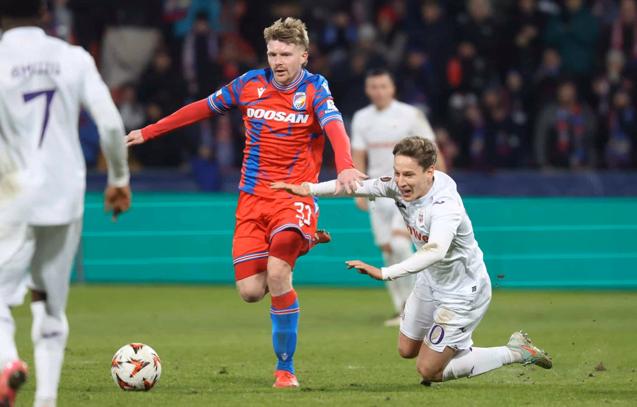 Leeds transfer News: Czech playmaker Sulc &ndash; a coup for Premier League ambitions? Whisper+ Verdict