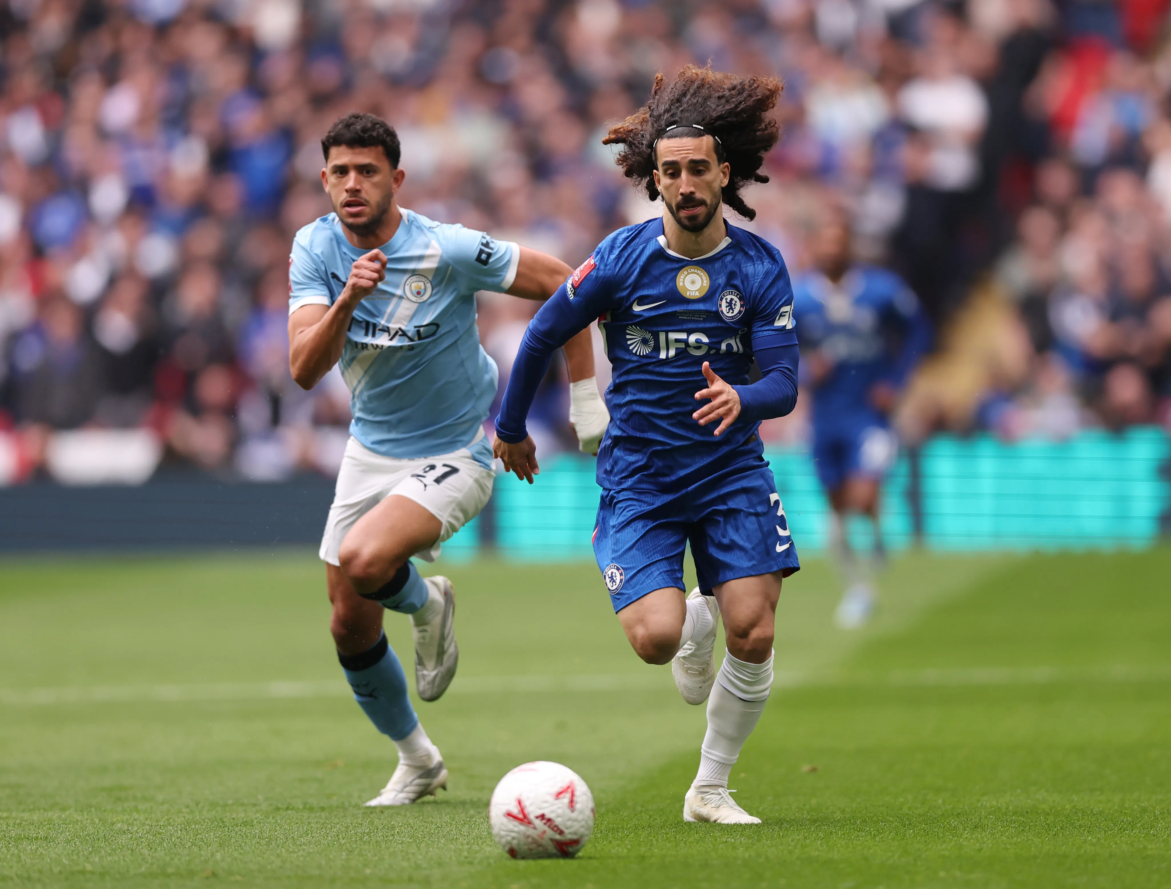 Latest transfer news today: Man Utd close in on PL midfielder as Man City prepare for life after Guardiola