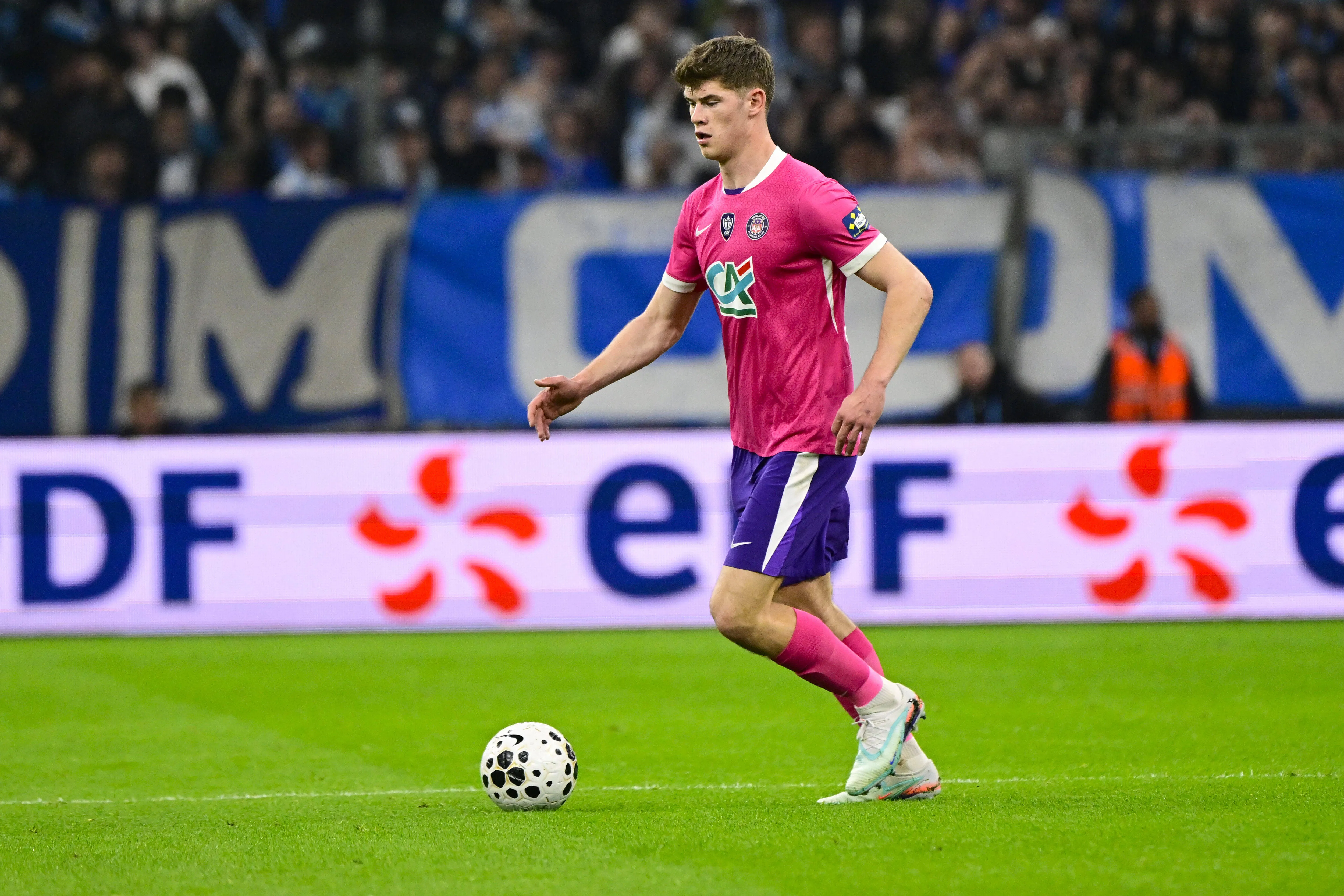 Charlie Cresswell of Toulouse