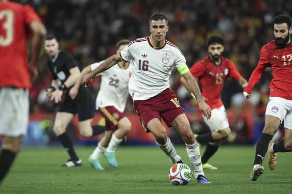 Latest transfer news today: Rodri continues to be linked with La Liga move as Chelsea eye Premier League winger