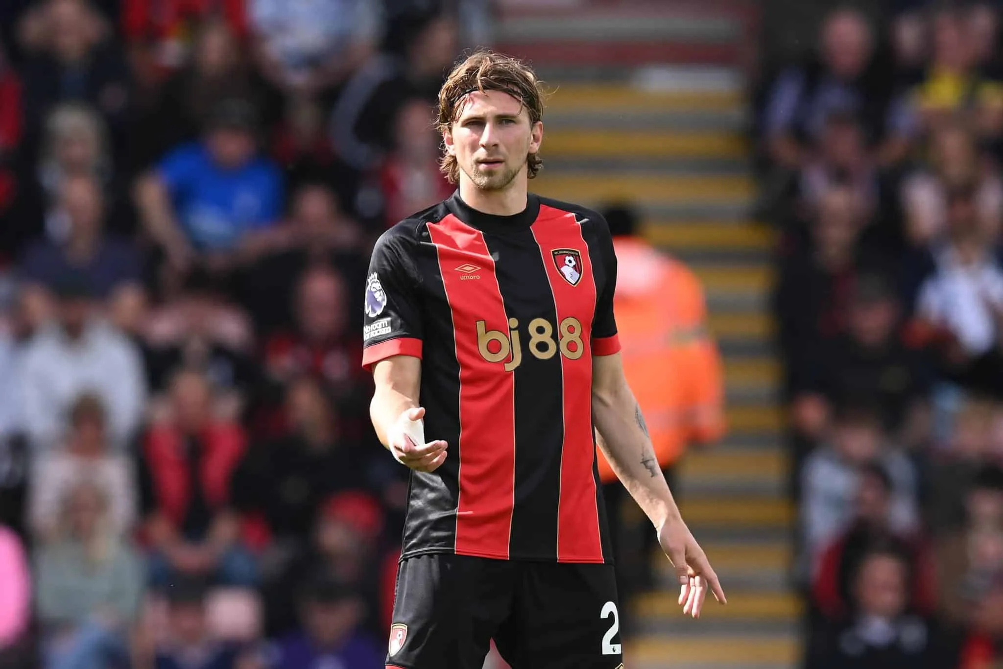 Today&rsquo;s Best Transfer Gossip & Rumours with Whispers Five: PSG in advanced talks to sign PL defender